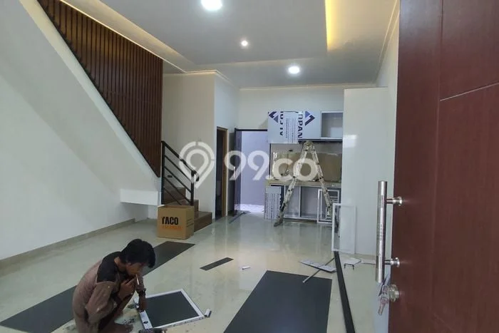 Jual Rumah Eksklusif 2 KT di Salemba, Jakarta Pusat Jual Rumah Eksklusif 2 KT di Salemba, Jakarta Pusat