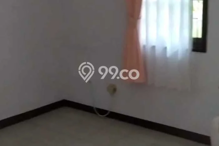 Lokasi strategis! Rumah siap pakai disewakan di Kembangan LB 85m2 Lokasi strategis! Rumah siap pakai disewakan di Kembangan LB 85m2