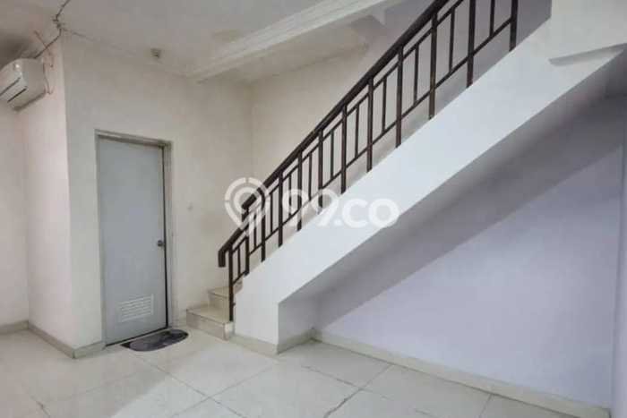 Dijual Rumah Mewah Exclusive di Cengkareng, Jakarta Barat Dijual Rumah Mewah Exclusive di Cengkareng, Jakarta Barat