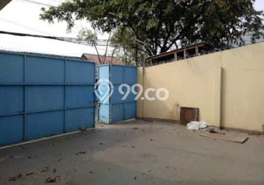 LOKASI STRATEGIS! Gudang Kawasan Kalideres, Luas 450m², Area Komersial, Jalan Utama LOKASI STRATEGIS! Gudang Kawasan Kalideres, Luas 450m², Area Komersial, Jalan Utama