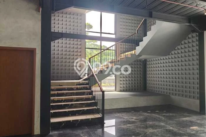 Disewakan Kantor di Kawasan Ramai Pejaten Luas 2100m2 Disewakan Kantor di Kawasan Ramai Pejaten Luas 2100m2