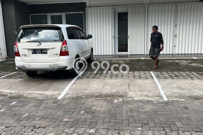 Ruko untuk Disewa di Pusat Jakarta Selatan Luas Bangunan 90m2 Ruko untuk Disewa di Pusat Jakarta Selatan Luas Bangunan 90m2