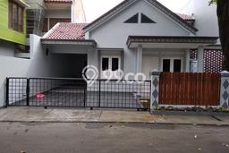 Rumah kawasan Kebayoran Baru, Dekat Pusat Kota, 3 KT, LT 218m² Bangunan 200m² Rumah kawasan Kebayoran Baru, Dekat Pusat Kota, 3 KT, LT 218m² Bangunan 200m²
