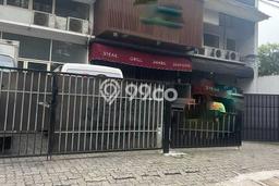 AREA KOMERSIAL! Komersial Disewakan di Gandaria, Luas 240m², Jalan Strategis, Ready Usaha AREA KOMERSIAL! Komersial Disewakan di Gandaria, Luas 240m², Jalan Strategis, Ready Usaha