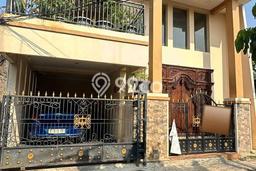 PROMO SPESIAL! Jual Rumah Premium area Pondok Ranji, Tangerang, Luas Tanah 141m² Luas Bangunan 282m² PROMO SPESIAL! Jual Rumah Premium area Pondok Ranji, Tangerang, Luas Tanah 141m² Luas Bangunan 282m²