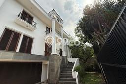 Jarang Ada! Rumah Sewa 6 Kamar Nyaman Siap Huni Pondok Indah Jarang Ada! Rumah Sewa 6 Kamar Nyaman Siap Huni Pondok Indah
