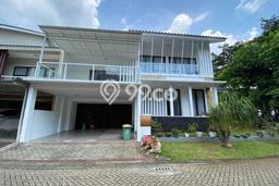 Disewakan! Rumah 5 Kamar Tidur &
3 Kamar Mandi di Bintaro, Jakarta Selatan Disewakan! Rumah 5 Kamar Tidur &
3 Kamar Mandi di Bintaro, Jakarta Selatan