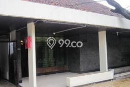 Rumah Terawat di Menteng, Jakarta Pusat, Luas Tanah 560m², Luas Bangunan 530m² Rumah Terawat di Menteng, Jakarta Pusat, Luas Tanah 560m², Luas Bangunan 530m²