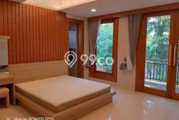 Disewakan! Rumah 3 Kamar Tidur &
3 Kamar Mandi di Lebak Bulus, Jakarta Selatan Disewakan! Rumah 3 Kamar Tidur &
3 Kamar Mandi di Lebak Bulus, Jakarta Selatan