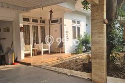NEW LISTING! Rumah Strategis di Tanjung Barat, LT 300m² LB 400m² NEW LISTING! Rumah Strategis di Tanjung Barat, LT 300m² LB 400m²
