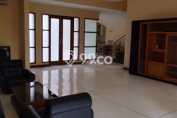 LISTING BARU! Rumah di Menteng, Ready, 3 KT, Dekat Menteng, Jakarta Pusat, Jakarta Pusat, Luas 389m² Bangunan 397m² LISTING BARU! Rumah di Menteng, Ready, 3 KT, Dekat Menteng, Jakarta Pusat, Jakarta Pusat, Luas 389m² Bangunan 397m²