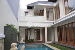 UNIT TERBATAS! Rumah di Cilandak, 4 KM, Luas 410m² Bangunan 430m² UNIT TERBATAS! Rumah di Cilandak, 4 KM, Luas 410m² Bangunan 430m²