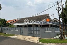 PROPERTI PILIHAN! Rumah Asri area Gandaria, LT 350m² Bangunan 250m² PROPERTI PILIHAN! Rumah Asri area Gandaria, LT 350m² Bangunan 250m²