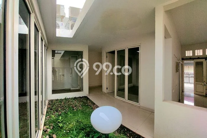 Disewakan! Rumah 4 Kamar Tidur &
3 Kamar Mandi di Candi Golf, Semarang Disewakan! Rumah 4 Kamar Tidur &
3 Kamar Mandi di Candi Golf, Semarang