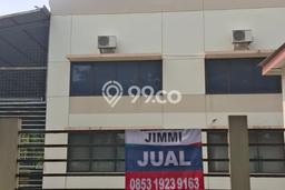 Pabrik Premium Kawasan Lippo Cikarang, Luas 800m², Jalan Mainroad, Berkembang Pabrik Premium Kawasan Lippo Cikarang, Luas 800m², Jalan Mainroad, Berkembang