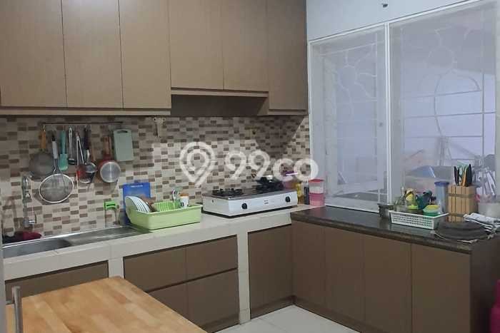 Rumah 5 KT 3 KM Semi Furnished di Tanggerang, Dekat Mal, Banjar Rumah 5 KT 3 KM Semi Furnished di Tanggerang, Dekat Mal, Banjar