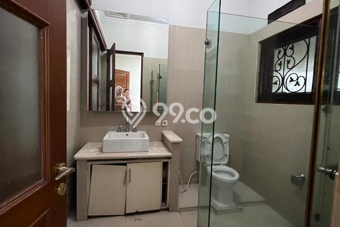 LOKASI TERBAIK! Rumah kawasan Radio Dalam, 2 KM, Lingkungan Elite, Luas 450m² LB 300m² LOKASI TERBAIK! Rumah kawasan Radio Dalam, 2 KM, Lingkungan Elite, Luas 450m² LB 300m²