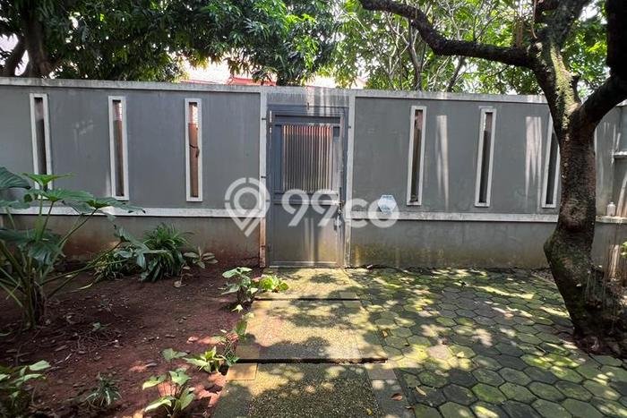 LOKASI TERBAIK! Rumah kawasan Radio Dalam, 2 KM, Lingkungan Elite, Luas 450m² LB 300m² LOKASI TERBAIK! Rumah kawasan Radio Dalam, 2 KM, Lingkungan Elite, Luas 450m² LB 300m²