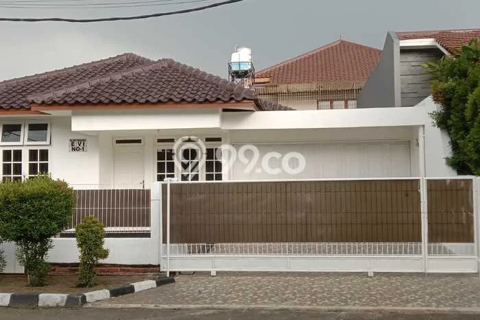 Sewa Rumah Murah di Tanjung Barat Jakarta Selatan Punya 3 Kamar Tidur Sewa Rumah Murah di Tanjung Barat Jakarta Selatan Punya 3 Kamar Tidur