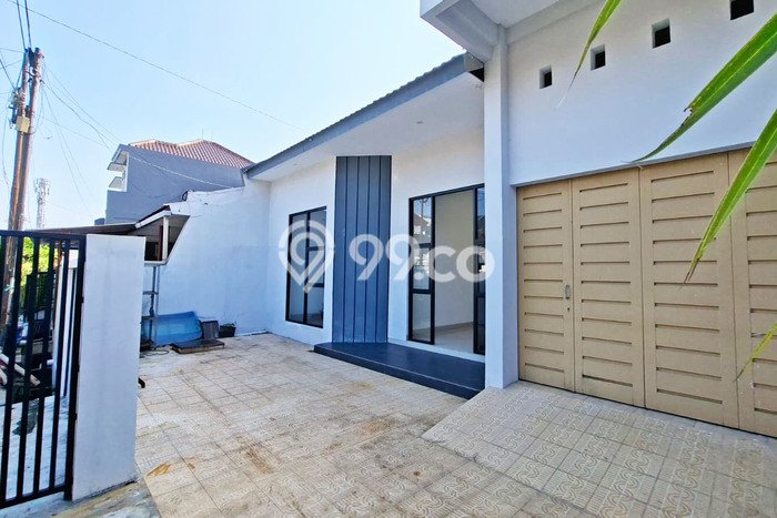 Rumah Strategis Modern Lb 180m2 di Semarang Utara, Semarang Rumah Strategis Modern Lb 180m2 di Semarang Utara, Semarang
