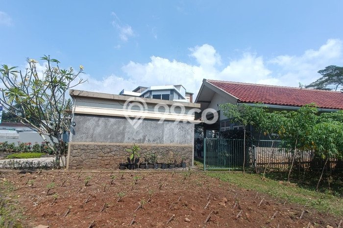Rumah Strategis Modern Lb 120m2 di Gunung Pati, Semarang Rumah Strategis Modern Lb 120m2 di Gunung Pati, Semarang