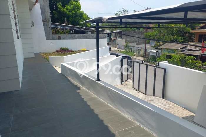 Disewakan Hunian Konsep Minimalis di Candisari Semarang dengan 4 Kamar Disewakan Hunian Konsep Minimalis di Candisari Semarang dengan 4 Kamar