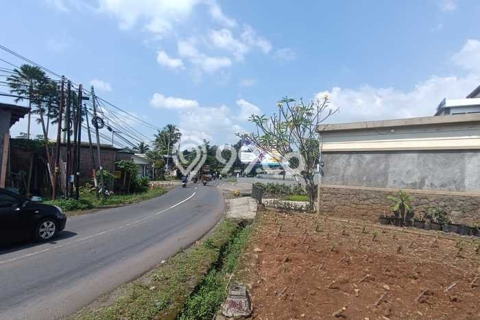 Rumah Strategis Modern Lb 120m2 di Gunung Pati, Semarang Rumah Strategis Modern Lb 120m2 di Gunung Pati, Semarang
