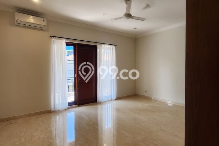 Jual Rumah Mewah Megah Dengan View Cantik di Pejaten, Jakarta Selatan Jual Rumah Mewah Megah Dengan View Cantik di Pejaten, Jakarta Selatan