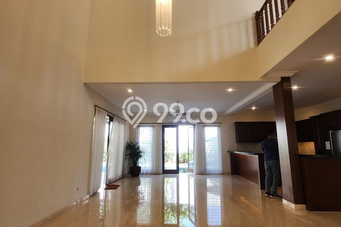 Jual Rumah Mewah Megah Dengan View Cantik di Pejaten, Jakarta Selatan Jual Rumah Mewah Megah Dengan View Cantik di Pejaten, Jakarta Selatan