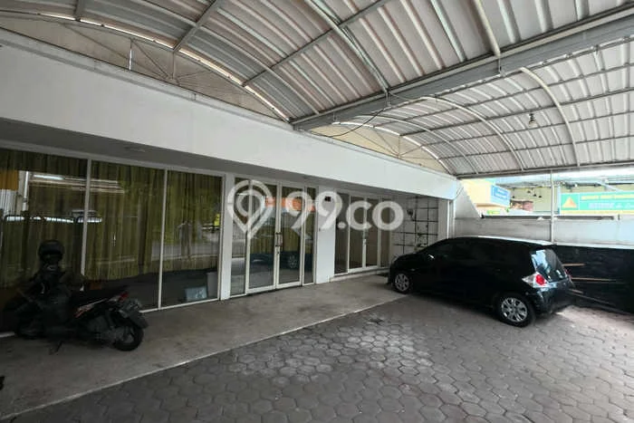 Hunian Elit LB 180m2 Siap Huni Desain Elegan di Ngagel, Surabaya Hunian Elit LB 180m2 Siap Huni Desain Elegan di Ngagel, Surabaya
