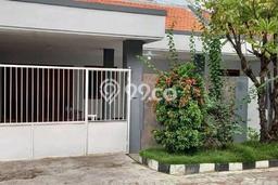Dijual Rumah 3 Kamar Lokasi Ideal Nyaman dan Strategis di Rungkut Dijual Rumah 3 Kamar Lokasi Ideal Nyaman dan Strategis di Rungkut