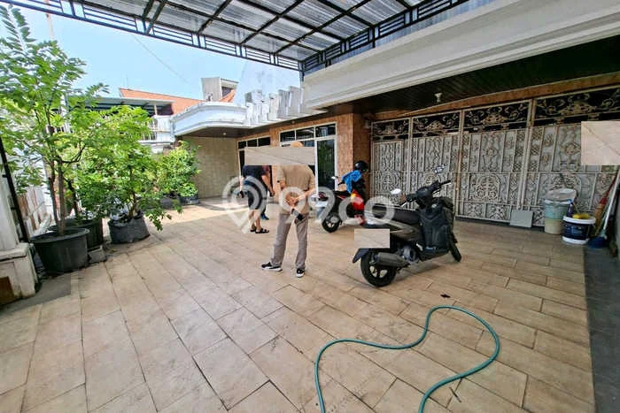 Dijual Cepat Rumah Bagus Siap Huni LB 400m2 di Gubeng, Surabaya Dijual Cepat Rumah Bagus Siap Huni LB 400m2 di Gubeng, Surabaya