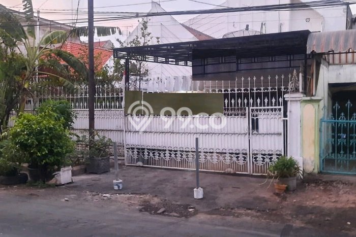 Dijual Cepat Rumah Bagus Siap Huni LB 400m2 di Gubeng, Surabaya Dijual Cepat Rumah Bagus Siap Huni LB 400m2 di Gubeng, Surabaya