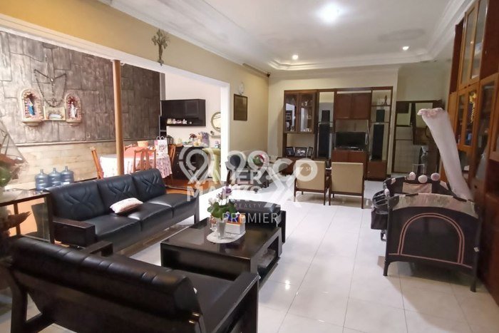 For Sale! Luxury House LT 367m2 Desain Modern di Dieng For Sale! Luxury House LT 367m2 Desain Modern di Dieng