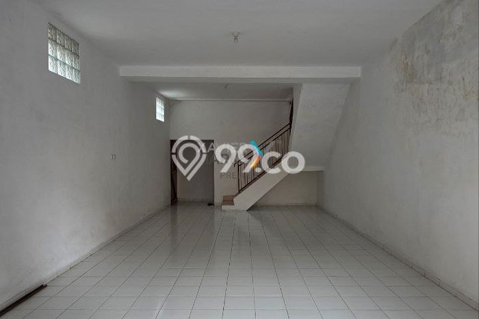 Ruko Dijual di Klojen Malang dengan Luas Bangunan 205m2 Ruko Dijual di Klojen Malang dengan Luas Bangunan 205m2