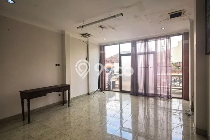 Disewakan Ruko di Lowokwaru Malang LT 200m2, LB 252m2 Disewakan Ruko di Lowokwaru Malang LT 200m2, LB 252m2