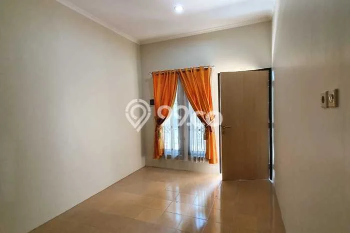 Rumah Siap Huni 2 KT 1 KM di Tlogosari, Semarang Rumah Siap Huni 2 KT 1 KM di Tlogosari, Semarang