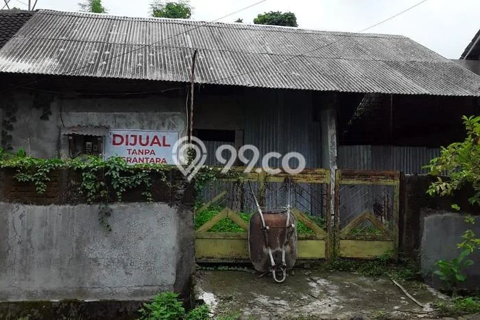 PRIME LOCATION! Gudang Kawasan Gunung Pati, Luas 100m², Kawasan Ramai, Siap Pakai PRIME LOCATION! Gudang Kawasan Gunung Pati, Luas 100m², Kawasan Ramai, Siap Pakai