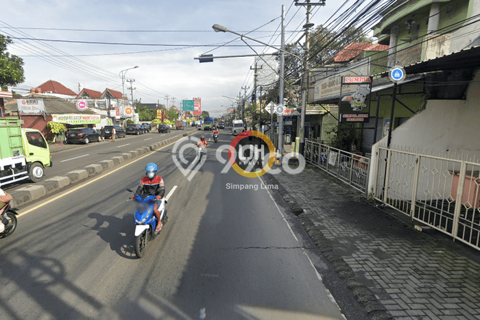 Ruko disewakan di Ungaran Barat Semarang dengan luas bangunan 1217m2 Ruko disewakan di Ungaran Barat Semarang dengan luas bangunan 1217m2