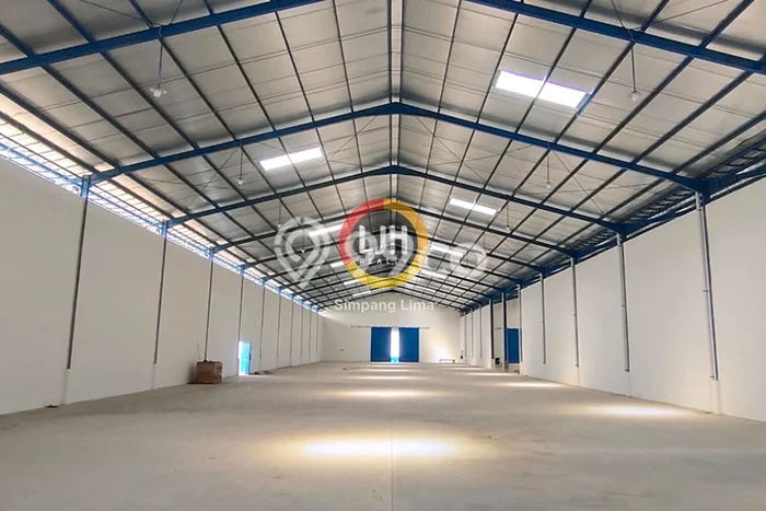 Unit Gudang Paling Strategis di Ngaliyan Semarang dengan LB 2285m2 Unit Gudang Paling Strategis di Ngaliyan Semarang dengan LB 2285m2