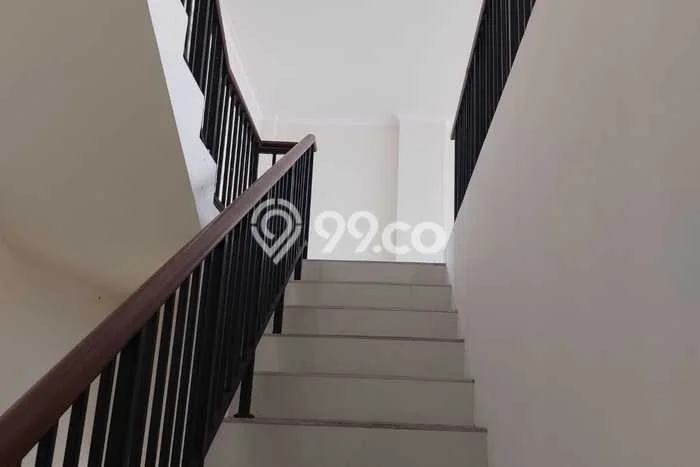 FOR SALE! Ruko di Bekasi Barat Bekasi, LT 330m2, LB 484m2 FOR SALE! Ruko di Bekasi Barat Bekasi, LT 330m2, LB 484m2