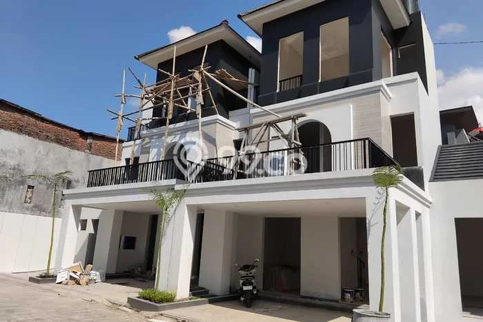 Dijual Rumah Strategis Bagus Punya 4 KT di Banyumanik Semarang SHM Dijual Rumah Strategis Bagus Punya 4 KT di Banyumanik Semarang SHM