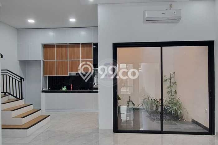 Jual Rumah Strategis Bagus Punya 4 KT di Ciputat Tangerang Selatan SHM Jual Rumah Strategis Bagus Punya 4 KT di Ciputat Tangerang Selatan SHM
