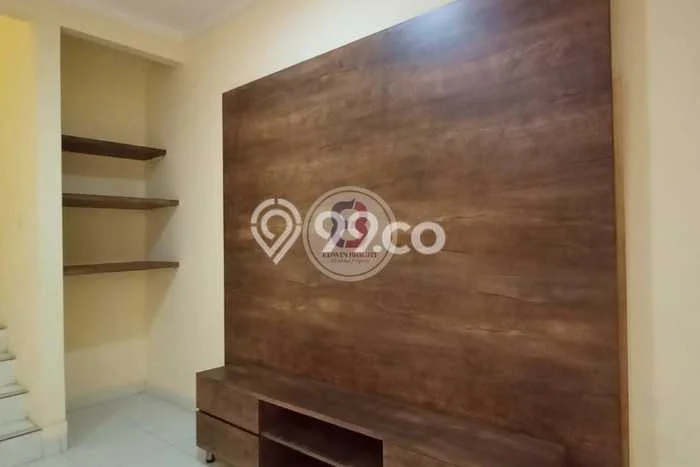 Rumah Elit LB 250m2 Siap Huni Desain Elegan di Pondok Indah, Jakarta Selatan Rumah Elit LB 250m2 Siap Huni Desain Elegan di Pondok Indah, Jakarta Selatan