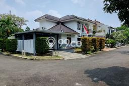 Rumah Elit Modern Tanpa Renovasi di Bintaro Jakarta Selatan Rumah Elit Modern Tanpa Renovasi di Bintaro Jakarta Selatan