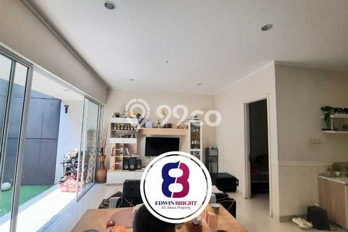 Hunian Elit LB 120m2 Siap Pakai Desain Elegan di Bintaro, Tangerang Selatan Hunian Elit LB 120m2 Siap Pakai Desain Elegan di Bintaro, Tangerang Selatan