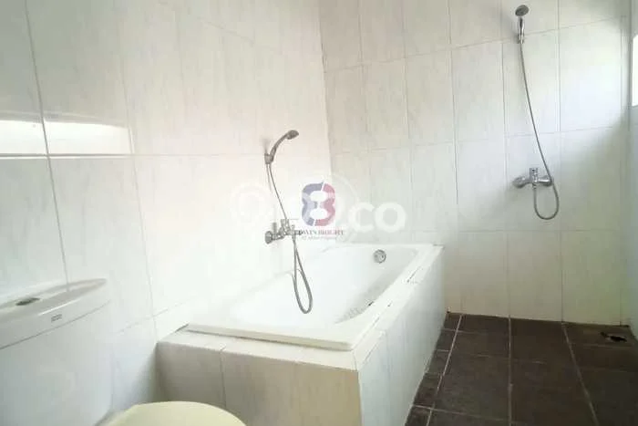 Rumah Elit LB 250m2 Siap Huni Desain Elegan di Pondok Indah, Jakarta Selatan Rumah Elit LB 250m2 Siap Huni Desain Elegan di Pondok Indah, Jakarta Selatan