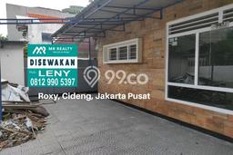 Disewakan! Rumah 3 Kamar Tidur &
2 Kamar Mandi di Roxy, Jakarta Pusat Disewakan! Rumah 3 Kamar Tidur &
2 Kamar Mandi di Roxy, Jakarta Pusat