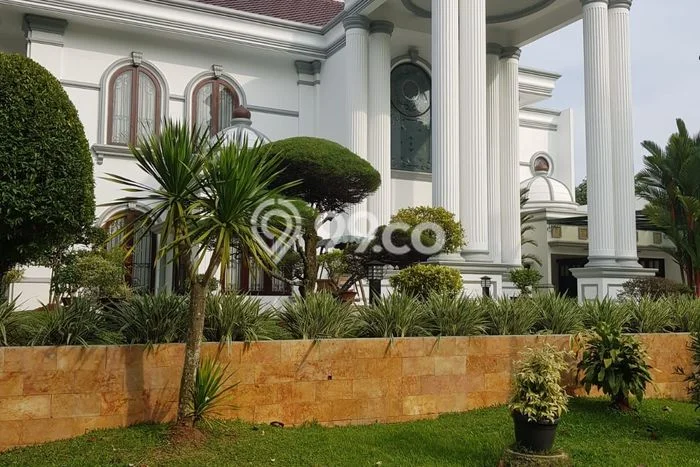Ready to Use! Premium House LT 1300m2 Desain Elegan di BSD Bukit Golf Ready to Use! Premium House LT 1300m2 Desain Elegan di BSD Bukit Golf