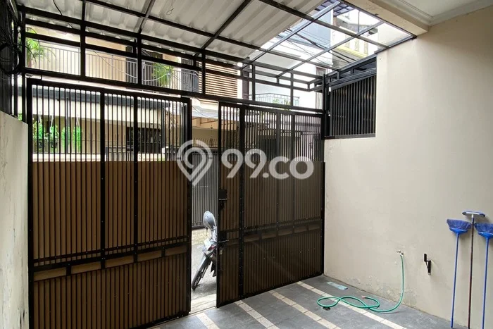 Rumah sewa siap huni 4 Kamar Tidur di Tomang, Jakarta Barat Rumah sewa siap huni 4 Kamar Tidur di Tomang, Jakarta Barat